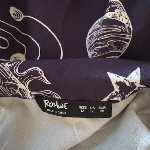 ROMWE Men's Cosmic Celestial Stars Moon Sun Button Down Shirt Sz M #05 - Picture 4 of 13